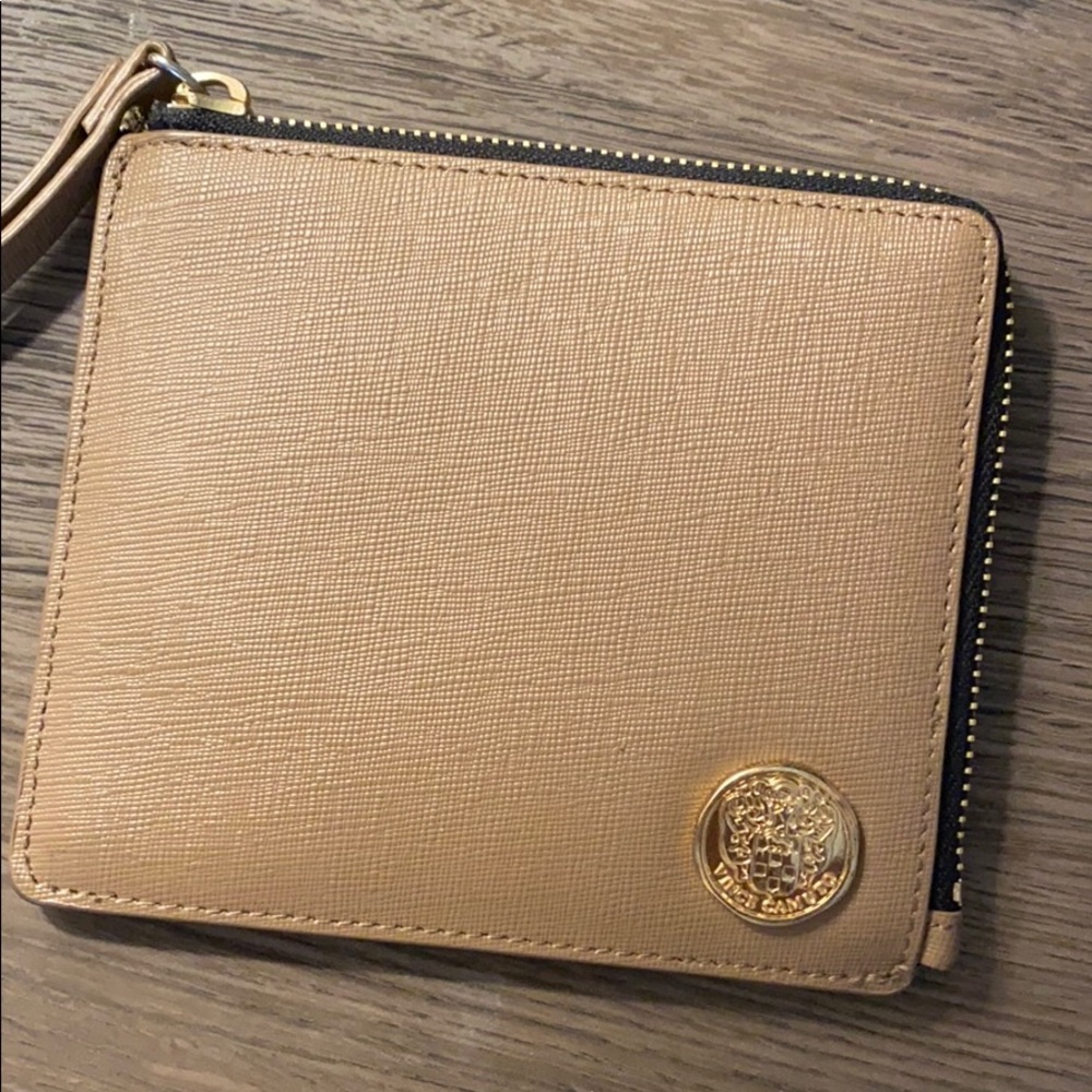 Vince Camuto wristlet
